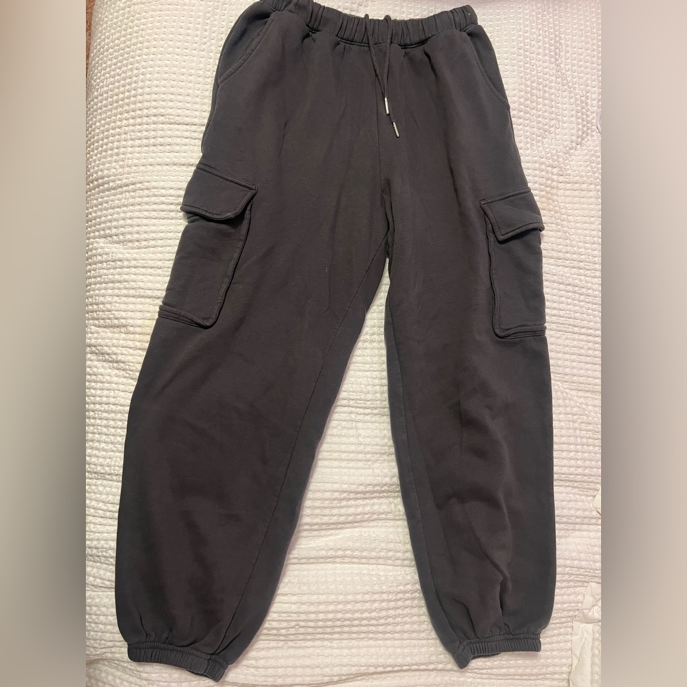 Abercrombie and Fitch Dark grey cargo sweatpants, size medium women